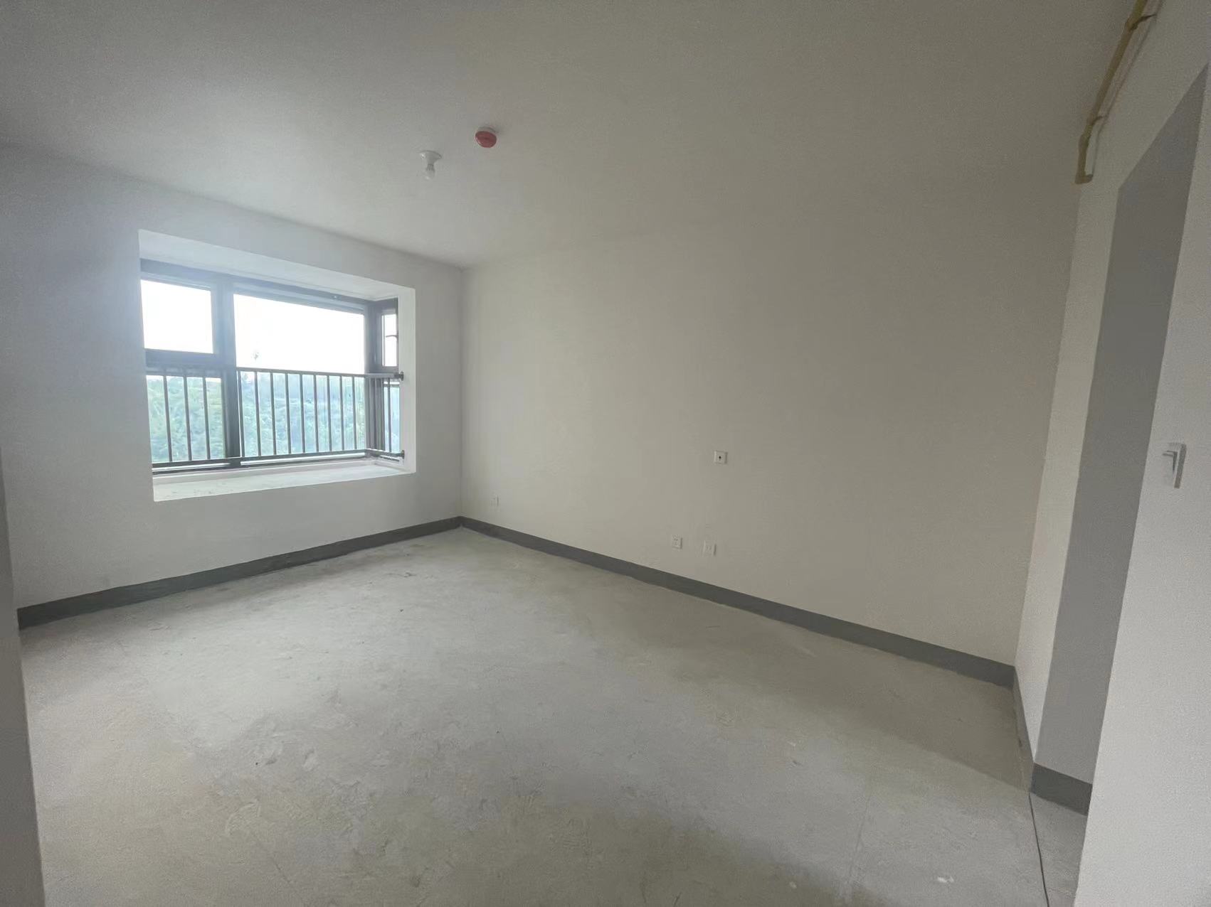 绿地新里城 3室2厅2卫 115m&sup2;