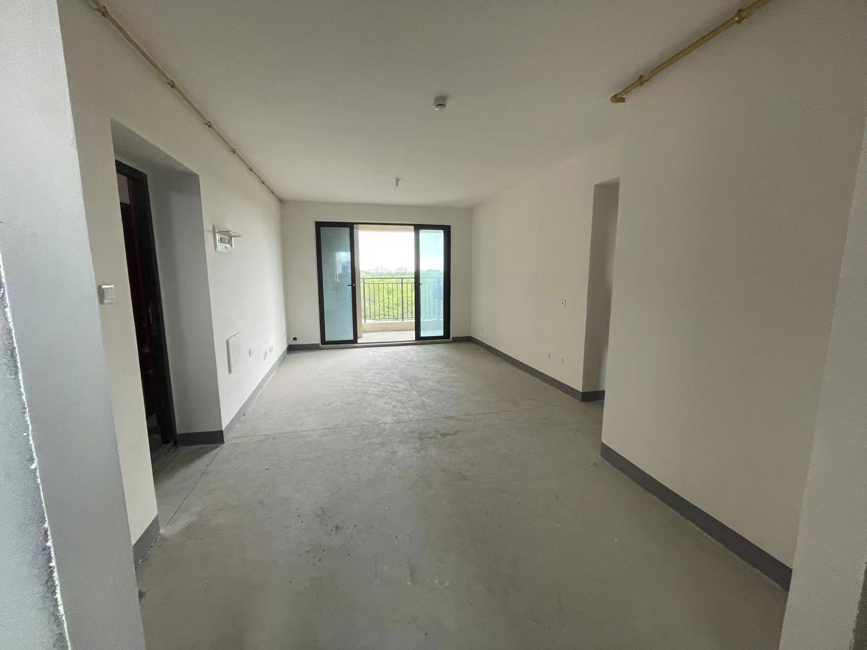 绿地新里城 3室2厅2卫 115m&sup2;