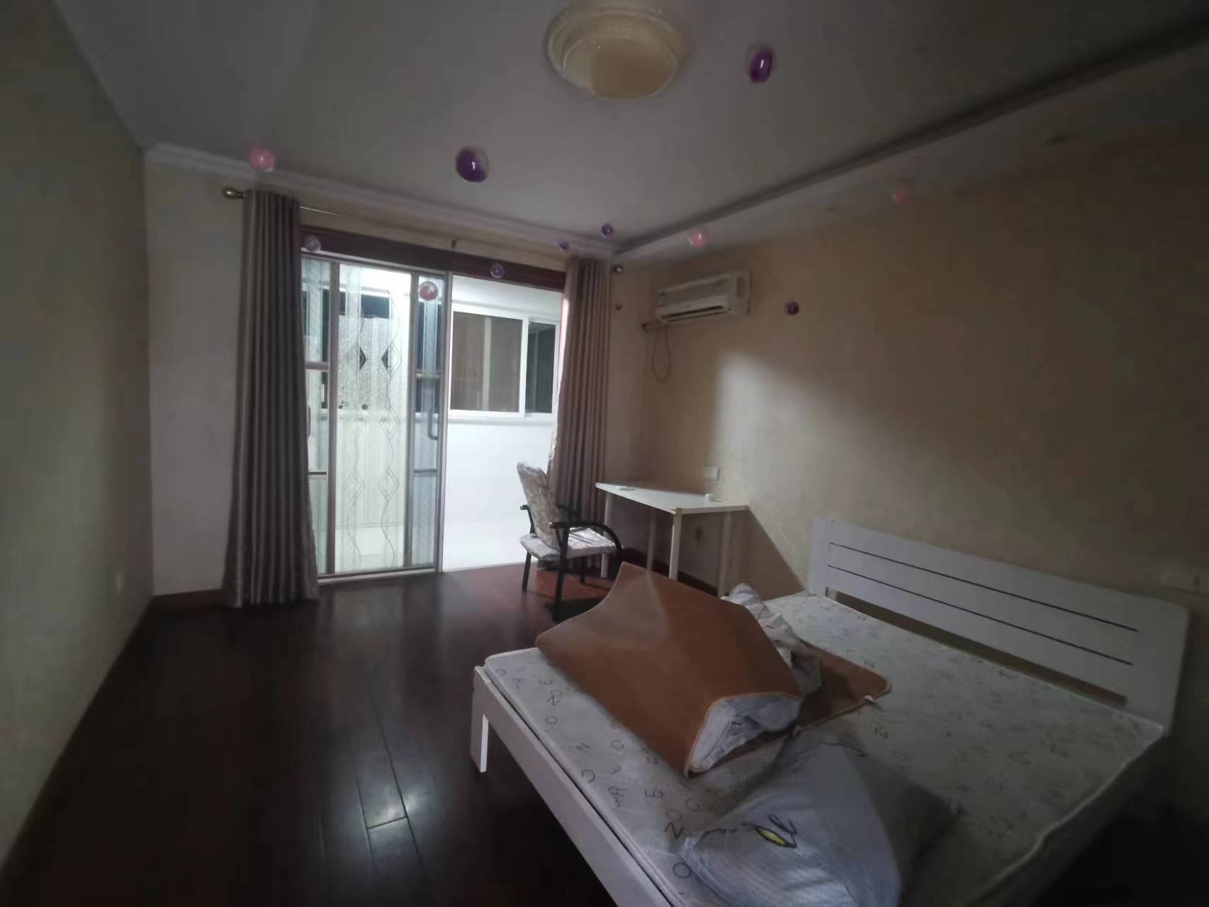 城山家园 4室2厅1卫 144m&sup2;