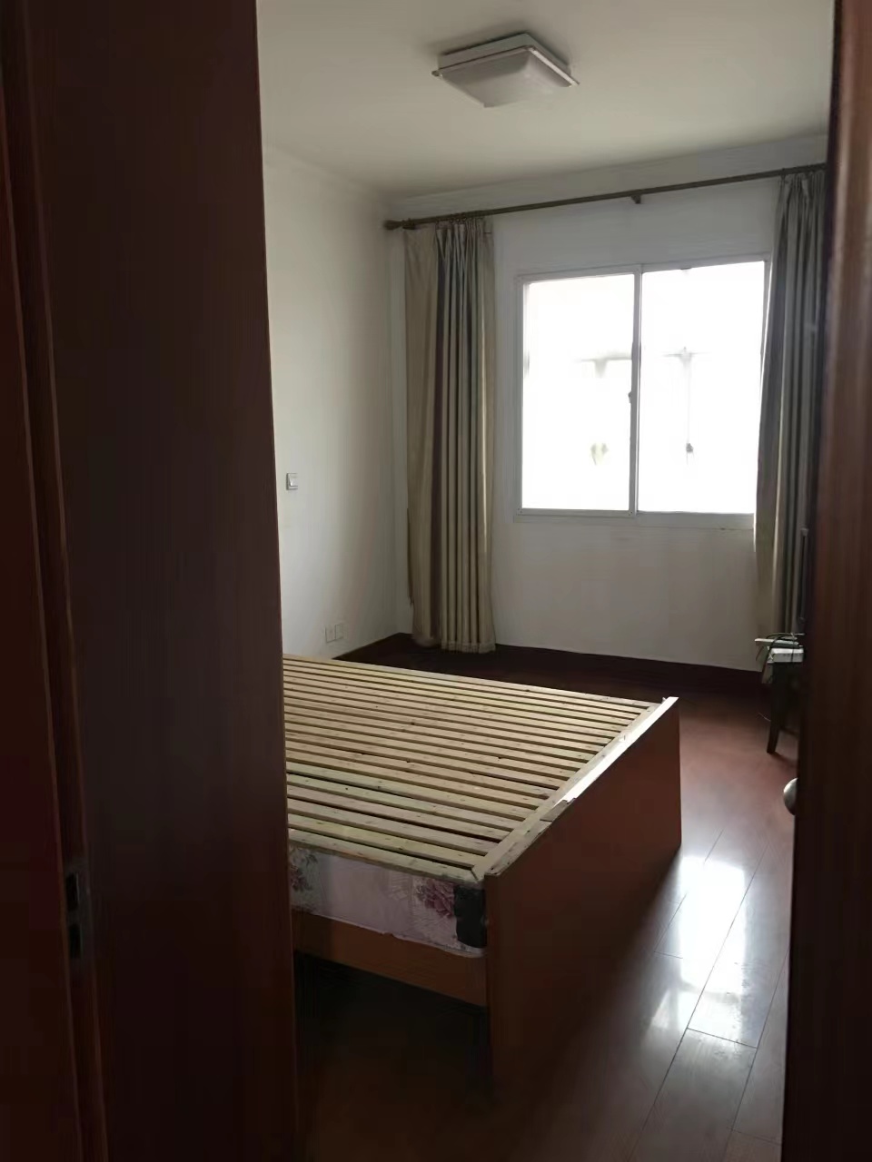 公园三村 3室1厅1卫 70.7m&sup2;