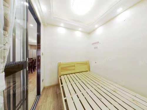 汇富花苑 2室1厅1卫 75m&sup2;