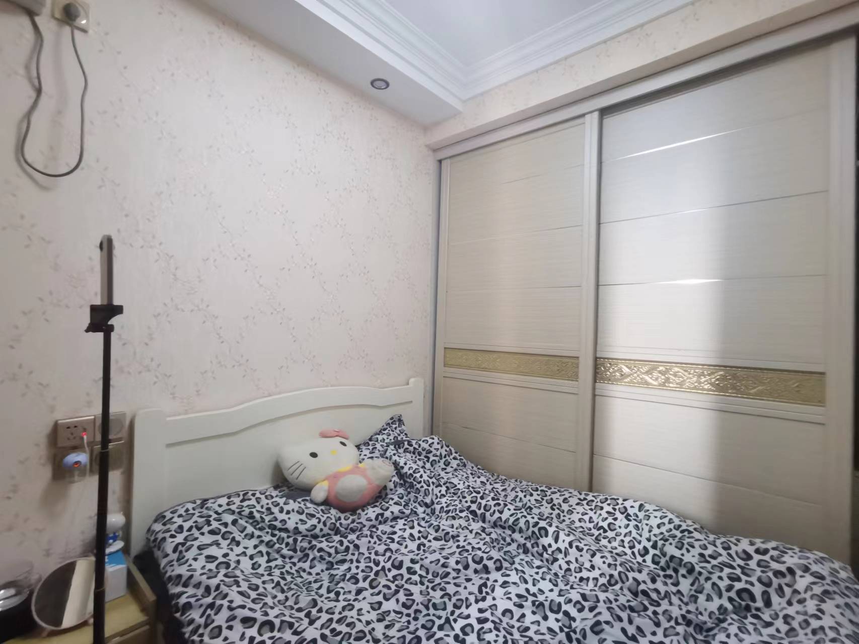 学士府 2室2厅1卫 87m&sup2;