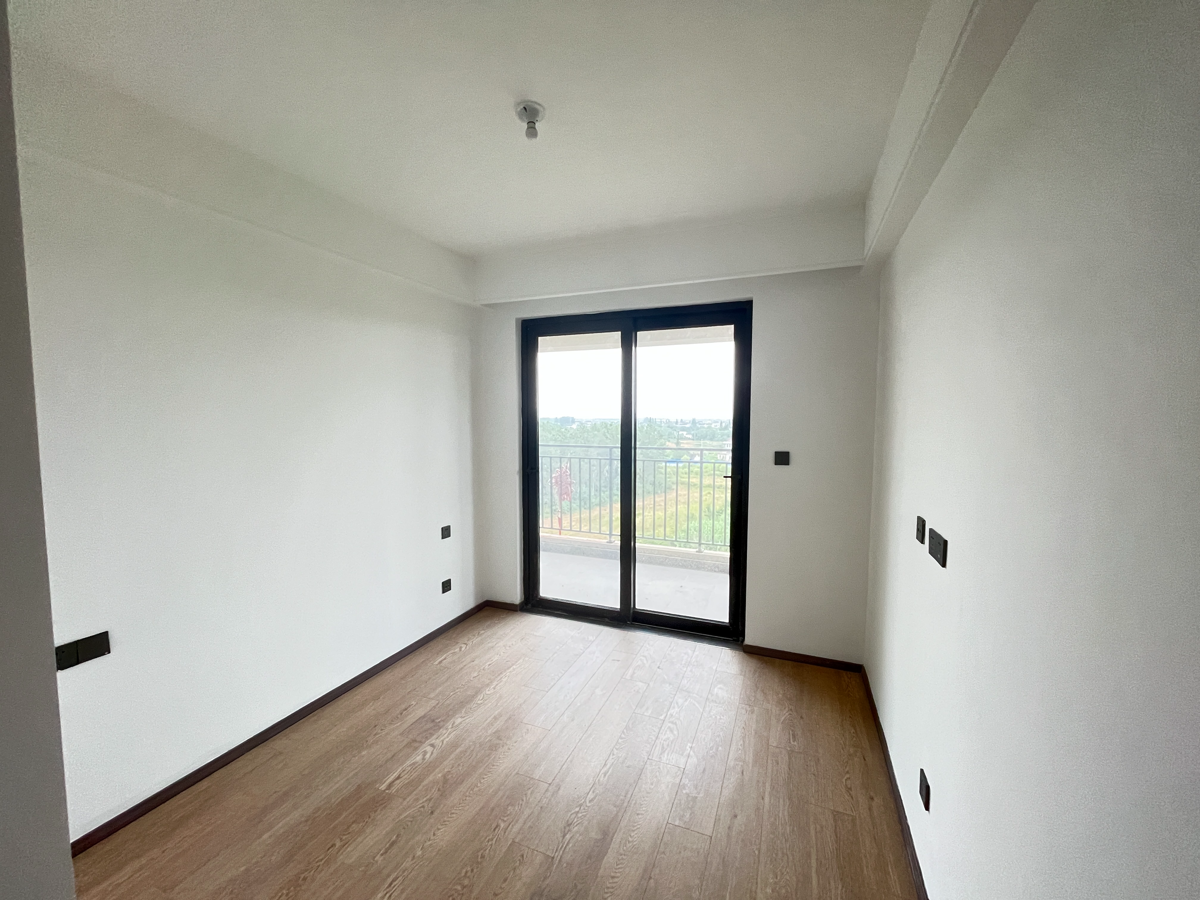 中南珑悦 3室2厅1卫 115m&sup2;
