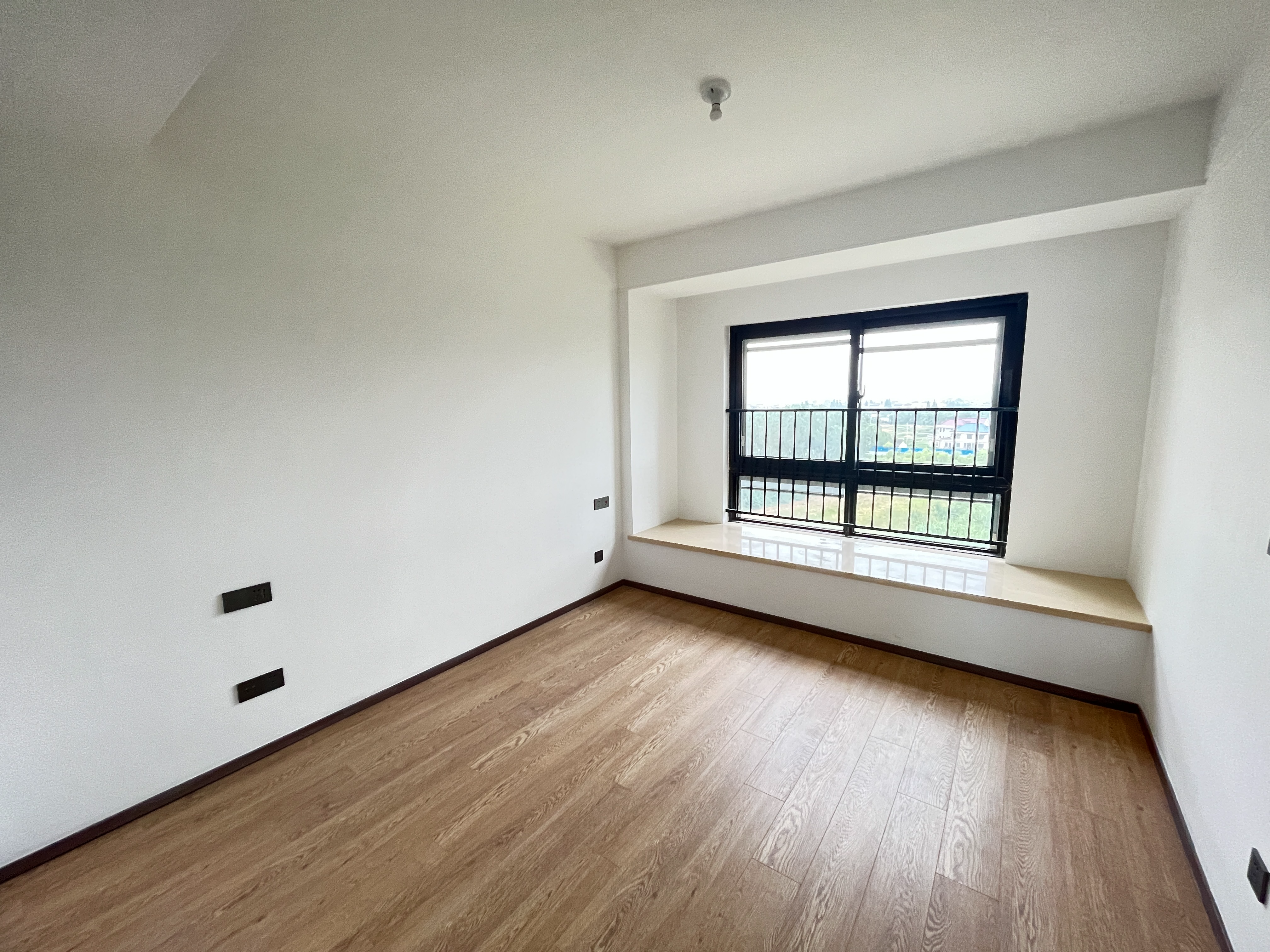 中南珑悦 3室2厅1卫 115m&sup2;