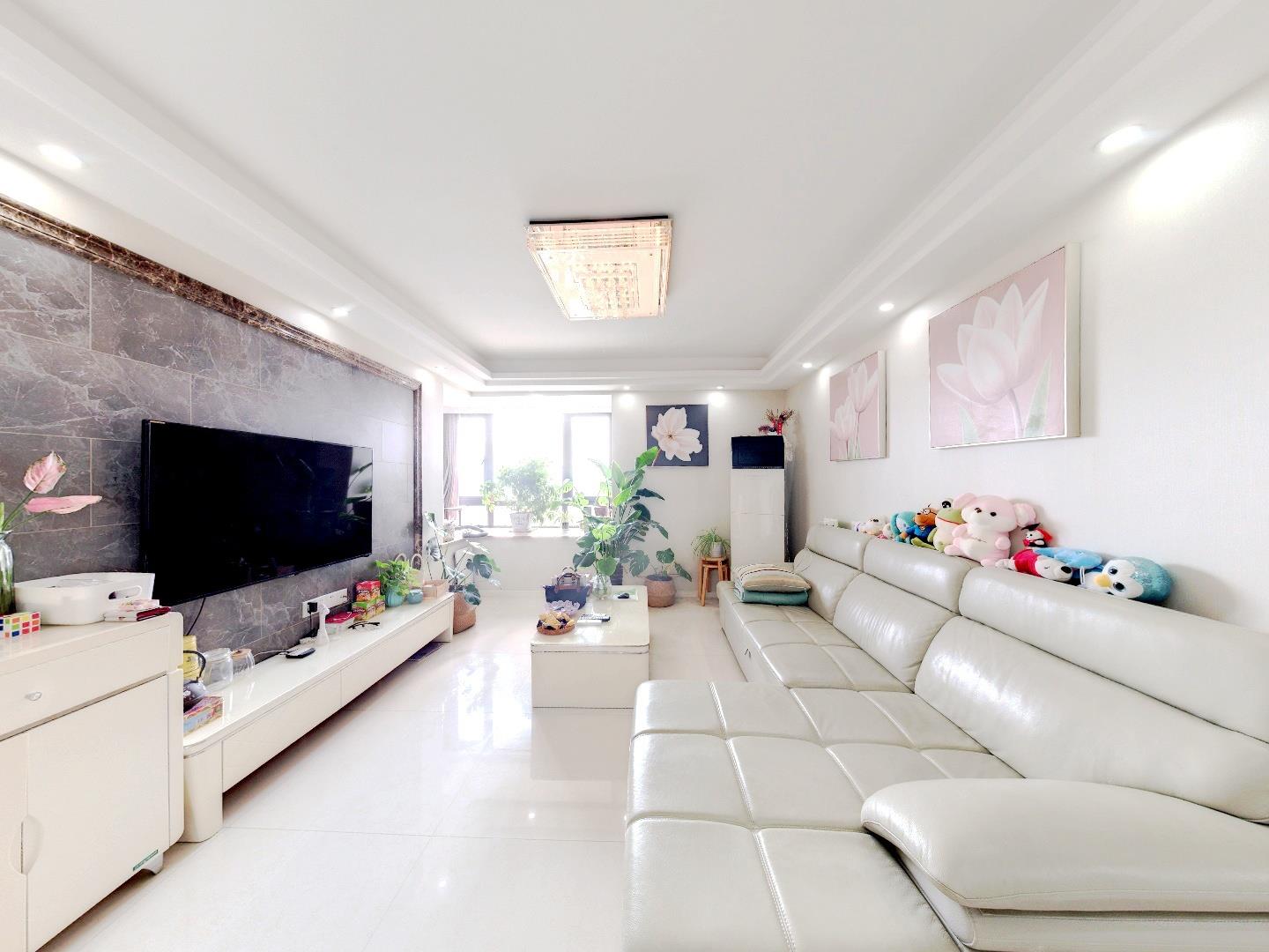 桐墅湾 3室2厅1卫 122.8m&sup2;