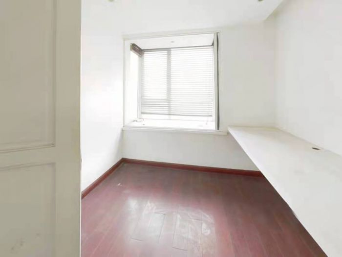 苏建花园城 4室2厅2卫 175m&sup2;