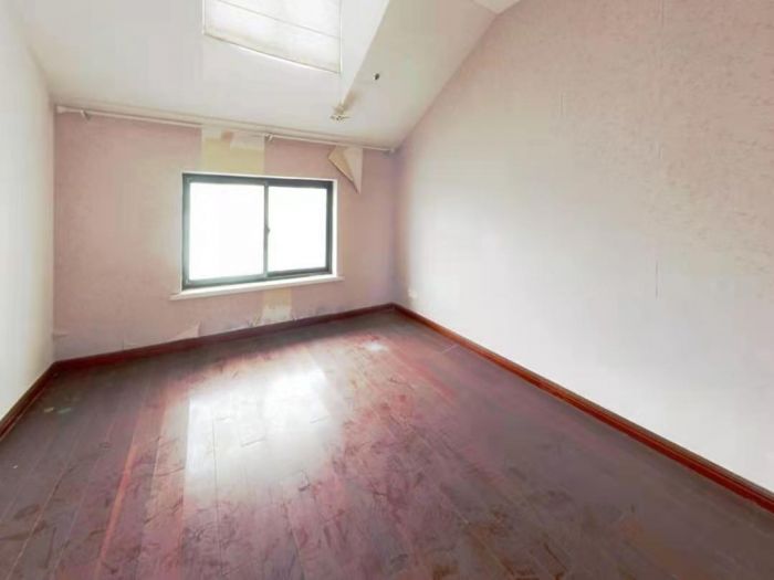 苏建花园城 4室2厅2卫 175m&sup2;