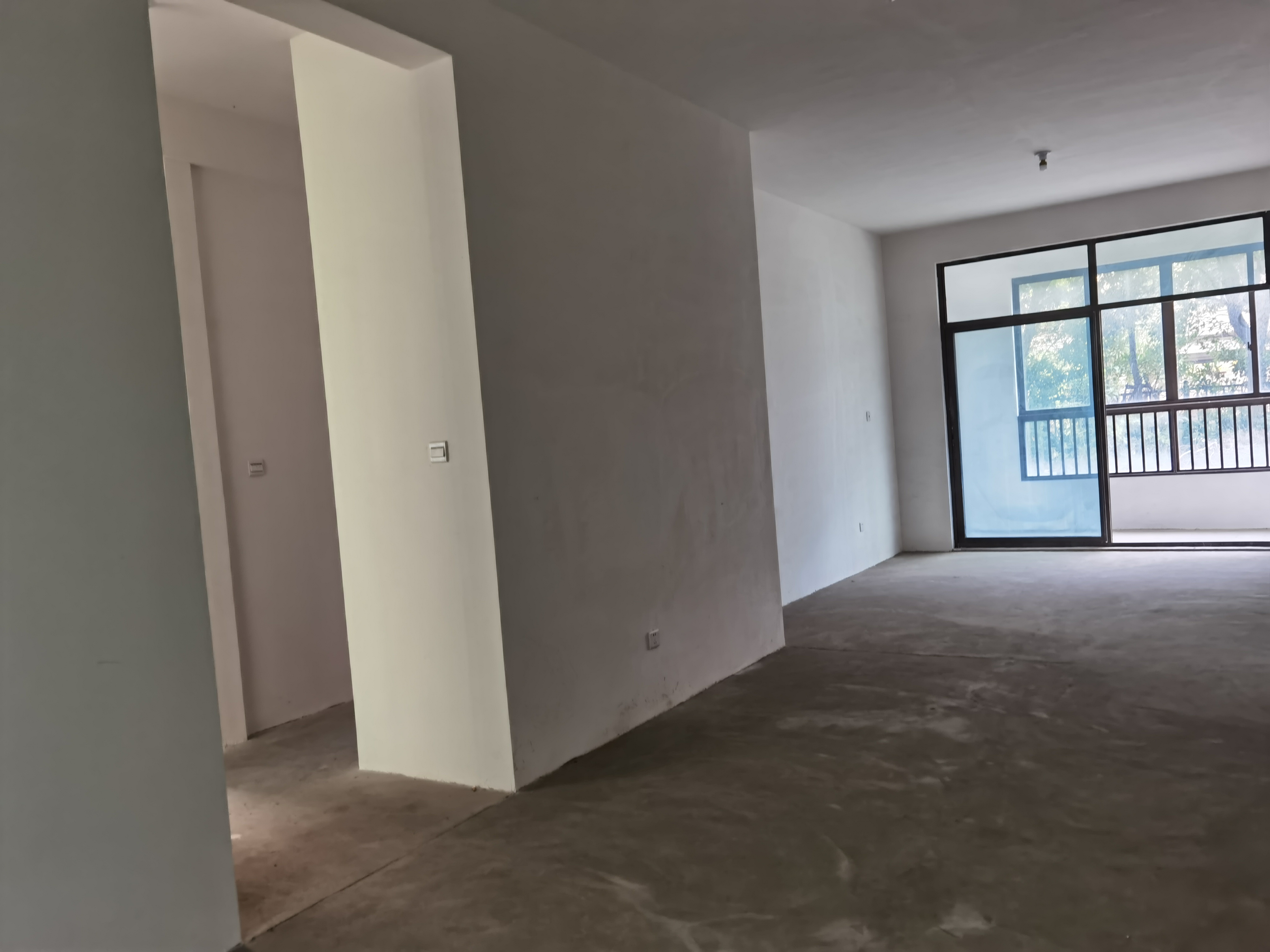 万濠山庄 3室2厅2卫 141m&sup2;