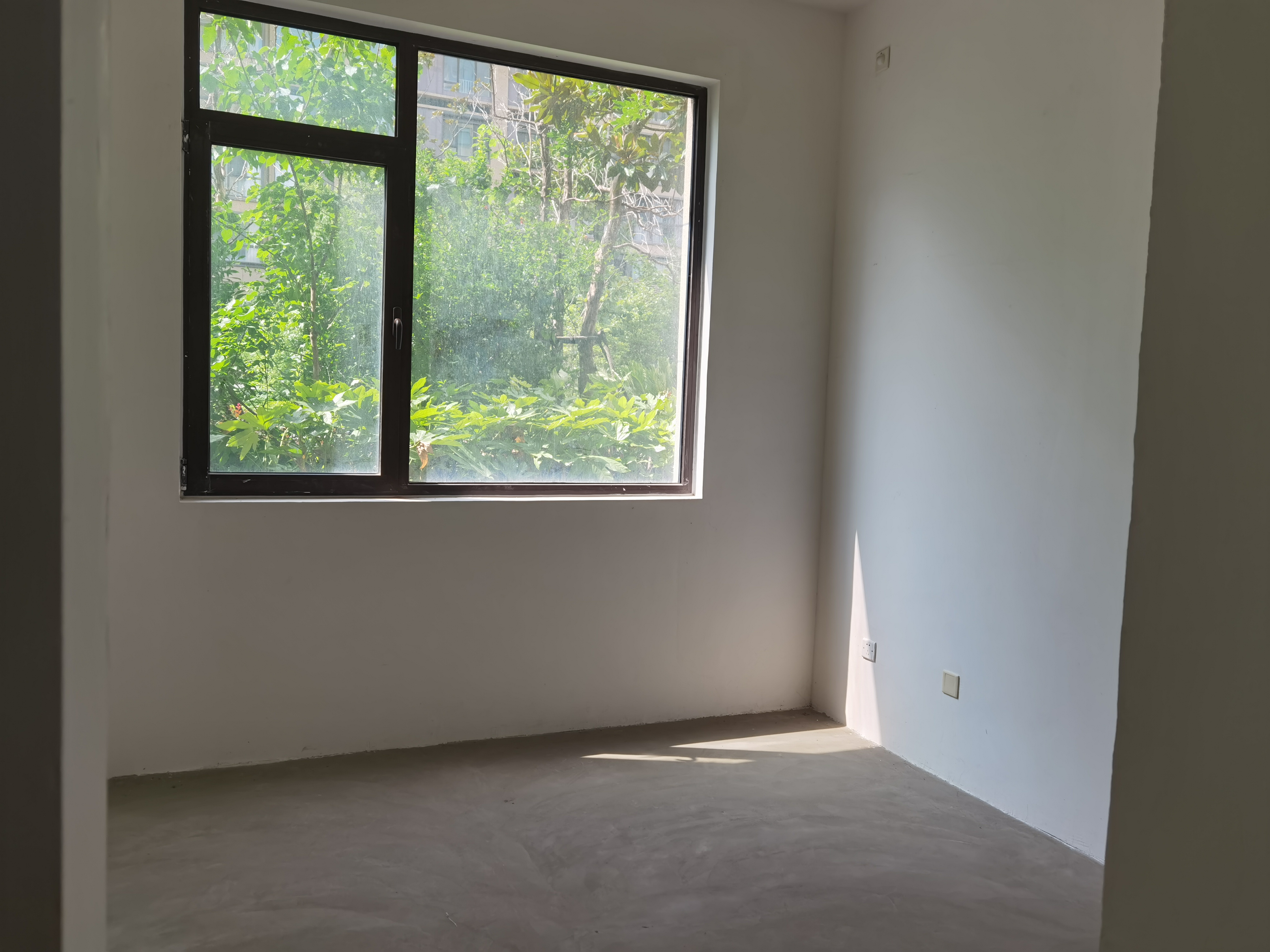 万濠山庄 3室2厅2卫 141m&sup2;