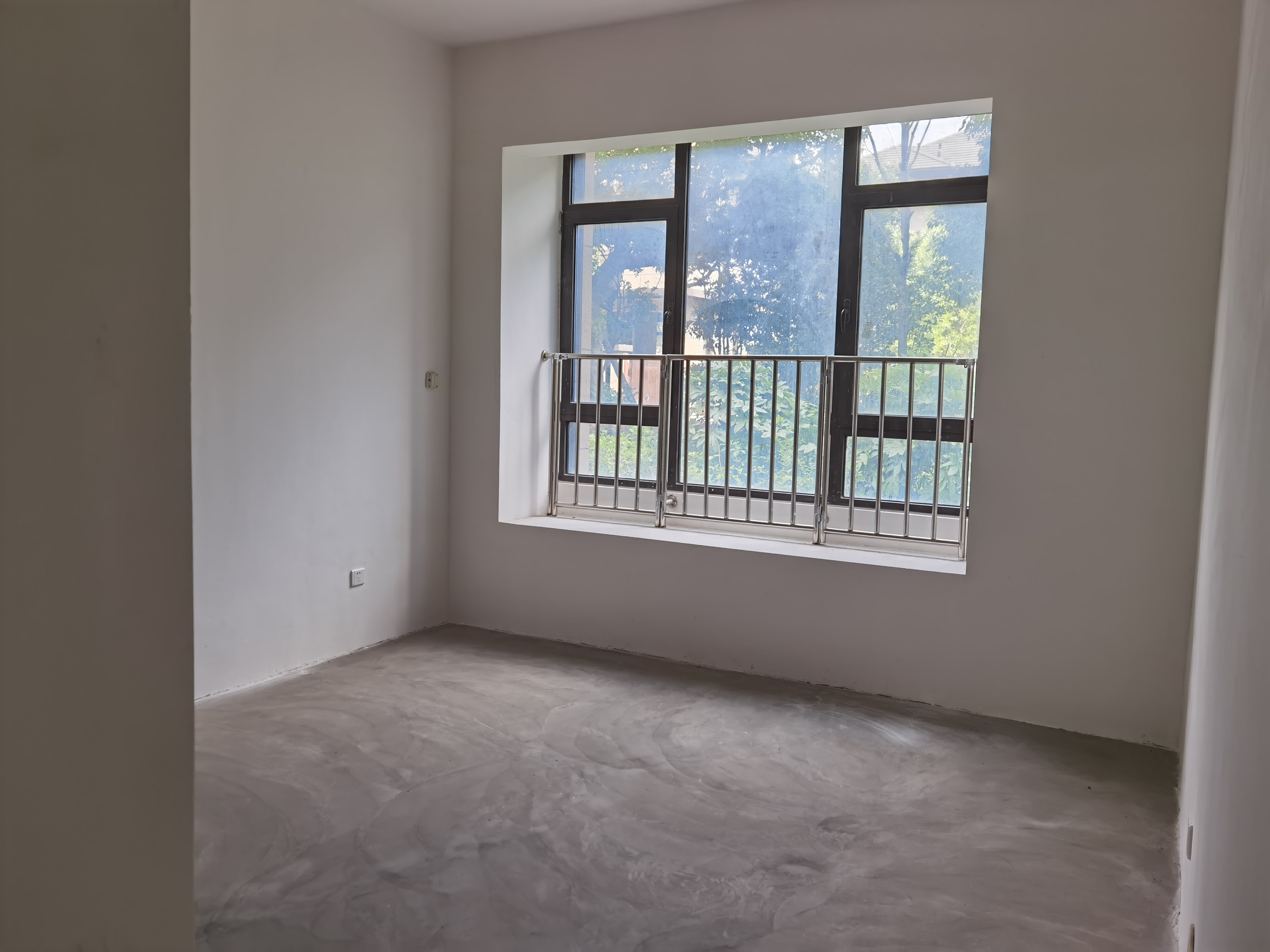 万濠山庄 3室2厅2卫 141m&sup2;