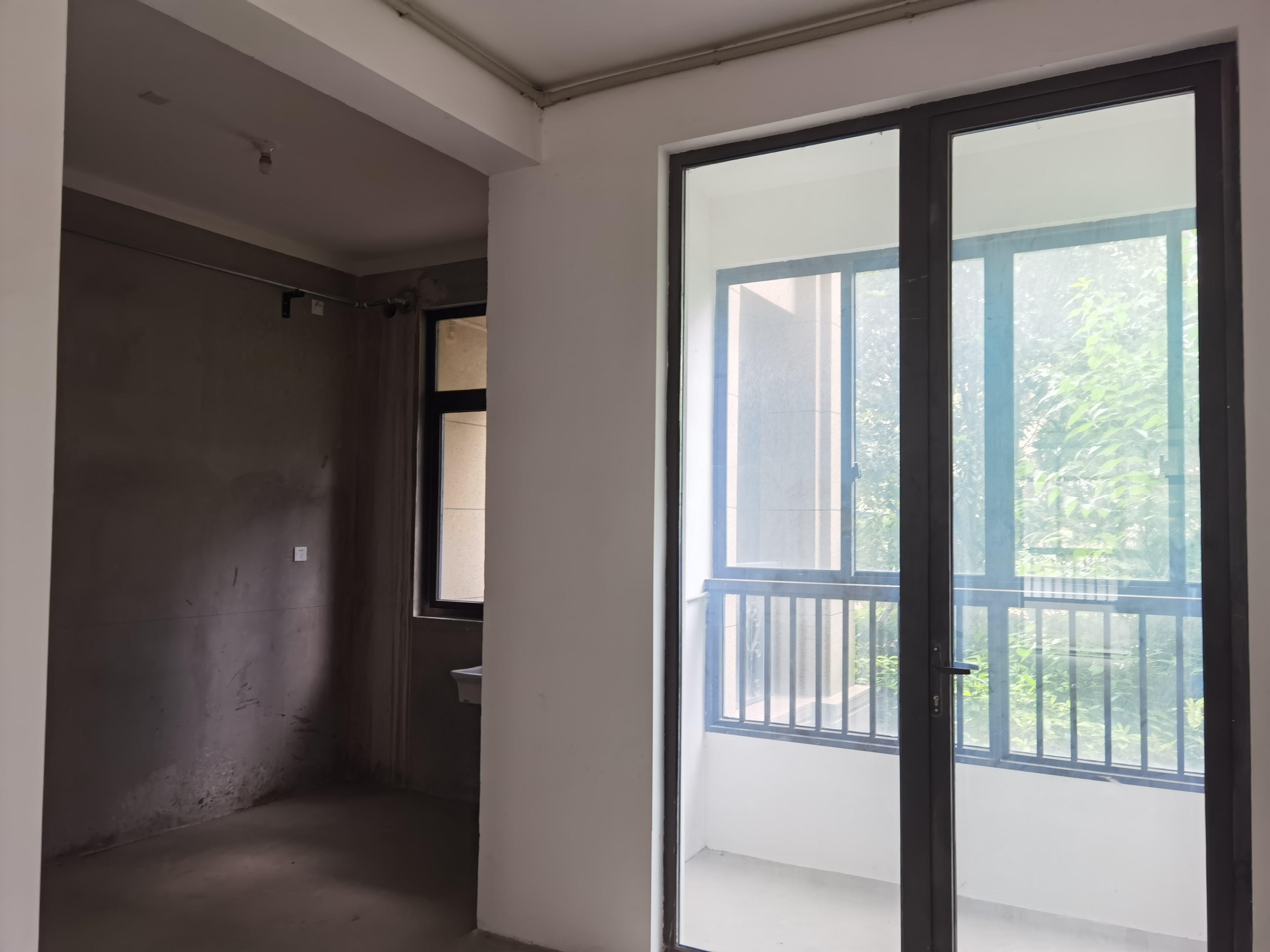 万濠山庄 3室2厅2卫 141m&sup2;