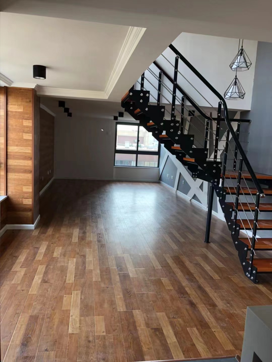 中江国际广场 6室3厅2卫 150m&sup2;