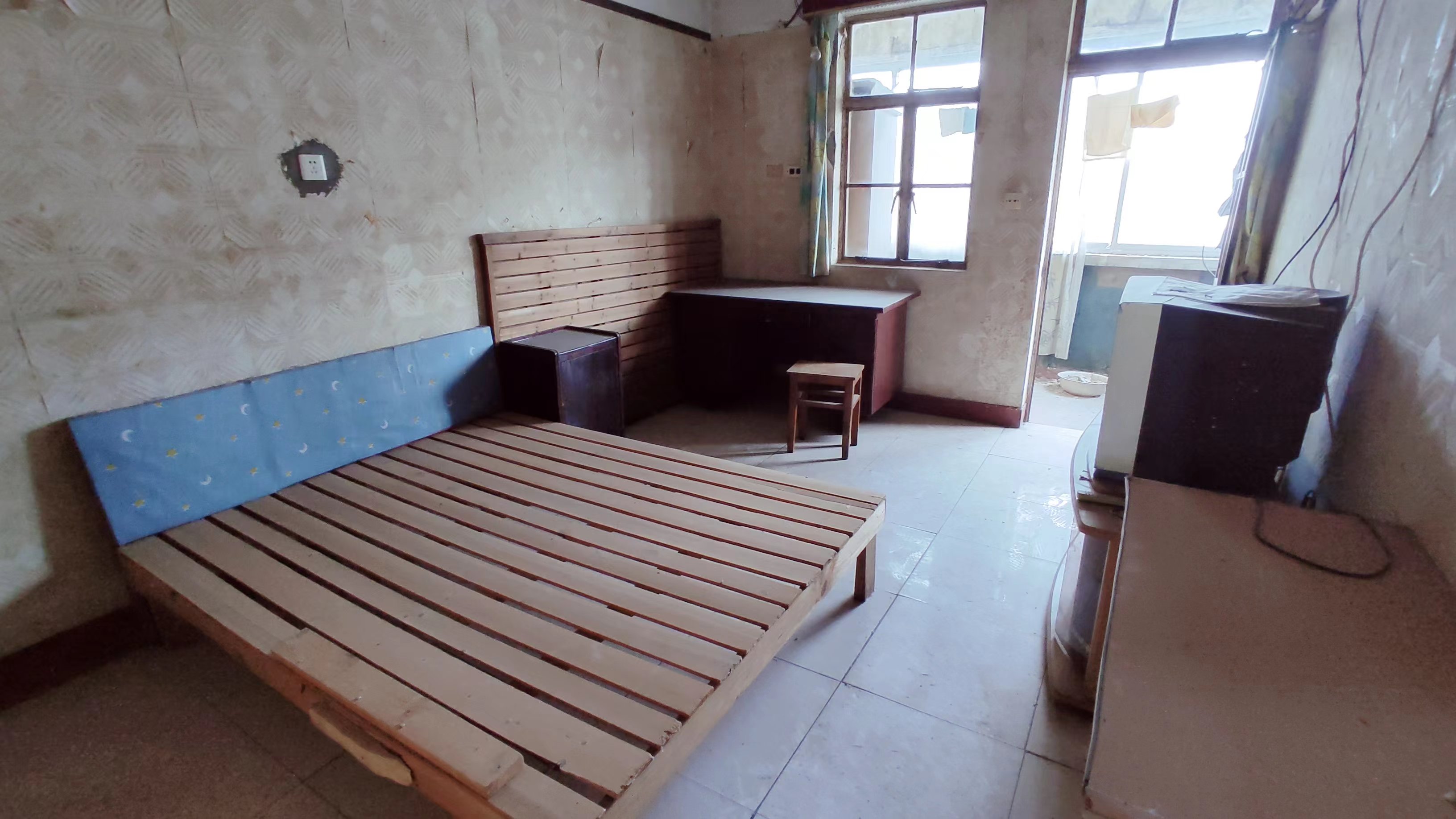 虹桥西村 1室1厅1卫 44m²