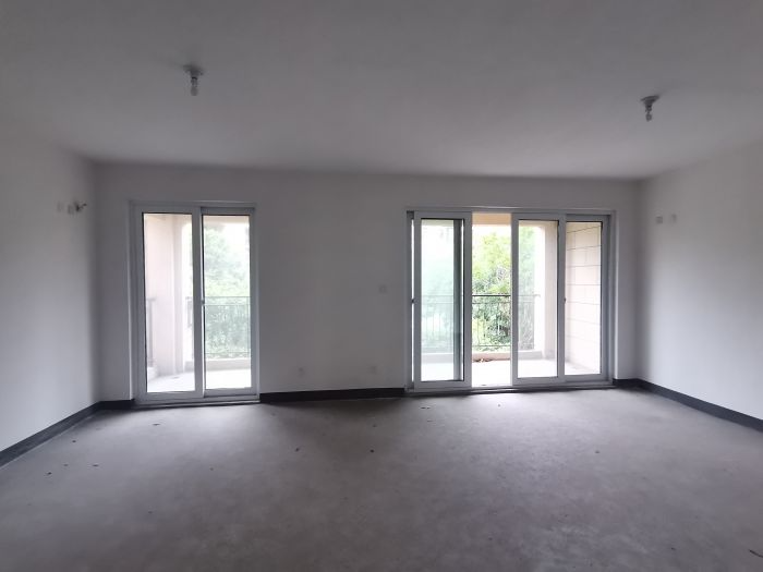 军山花园 5室2厅4卫 266.00m&sup2;