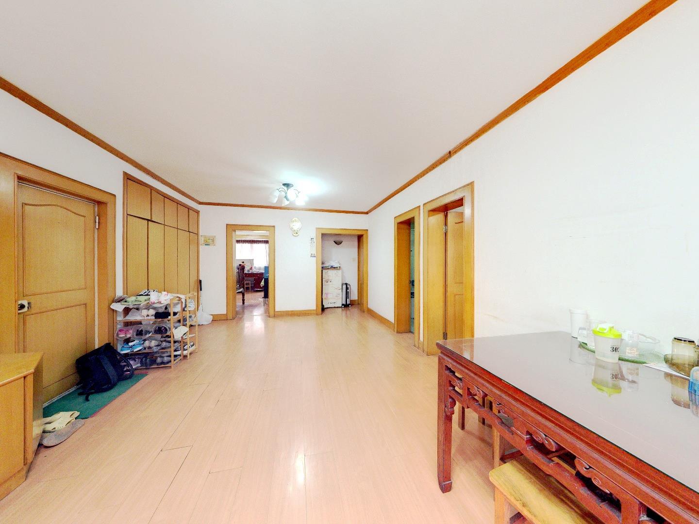 新建路新村 3室1厅1卫 109m&sup2;