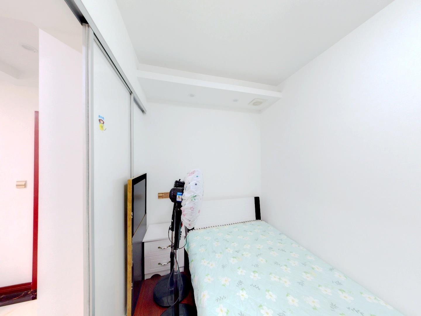 景河苑 3室2厅1卫 117m&sup2;