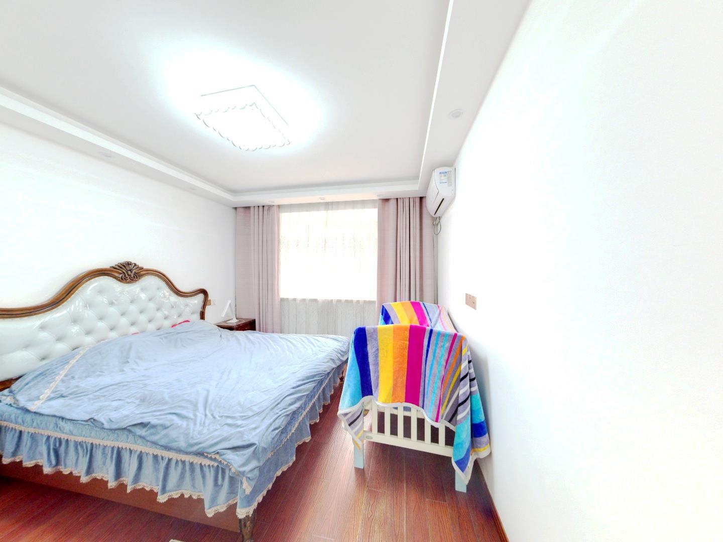 景河苑 3室2厅1卫 117m&sup2;