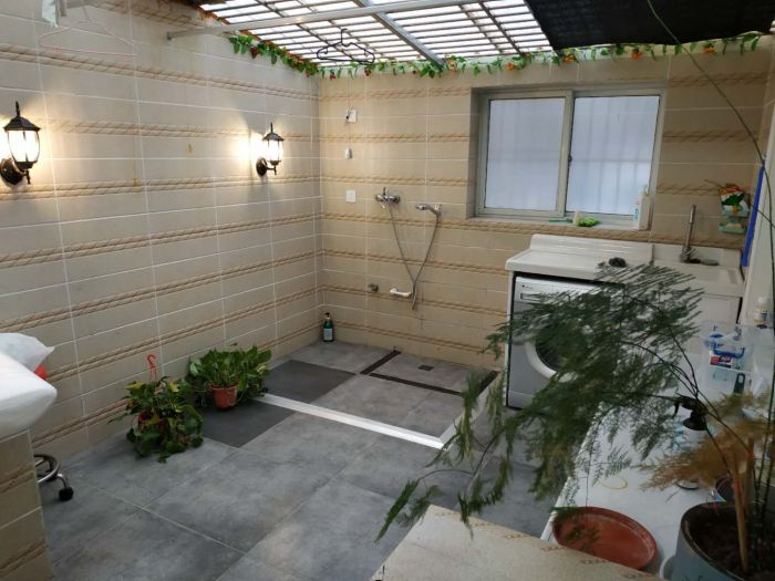 万象新路 3室2厅1卫 82m&sup2;