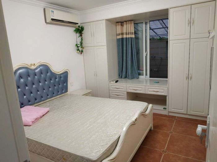 万象新路 3室2厅1卫 82m&sup2;
