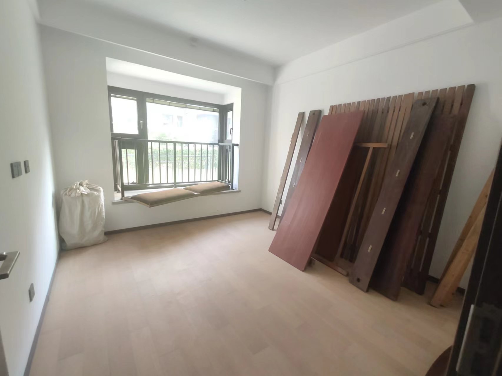 春风南岸西园 4室2厅2卫 167m&sup2;
