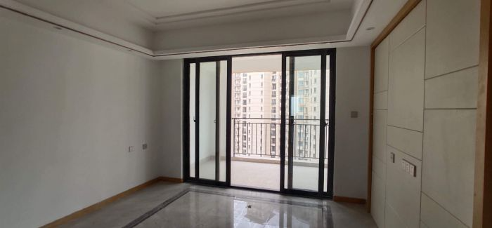 中南世纪花城三期 3室2厅2卫 137.23m&sup2;
