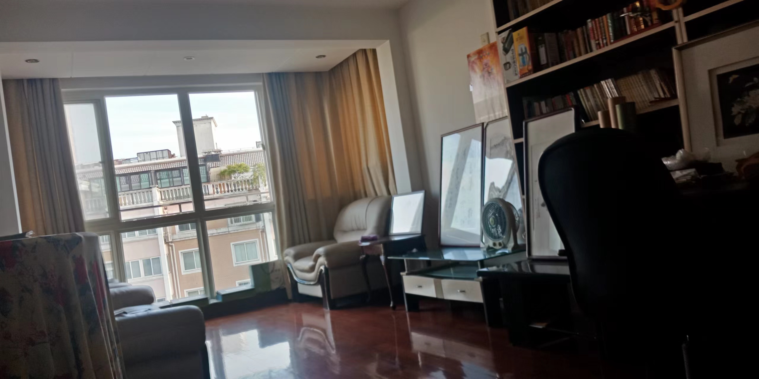 东昇花园 3室2厅1卫 127.4m&sup2;