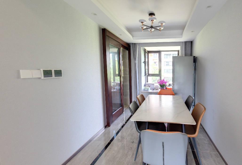 远创樾府 3室2厅2卫 121.00m&sup2;