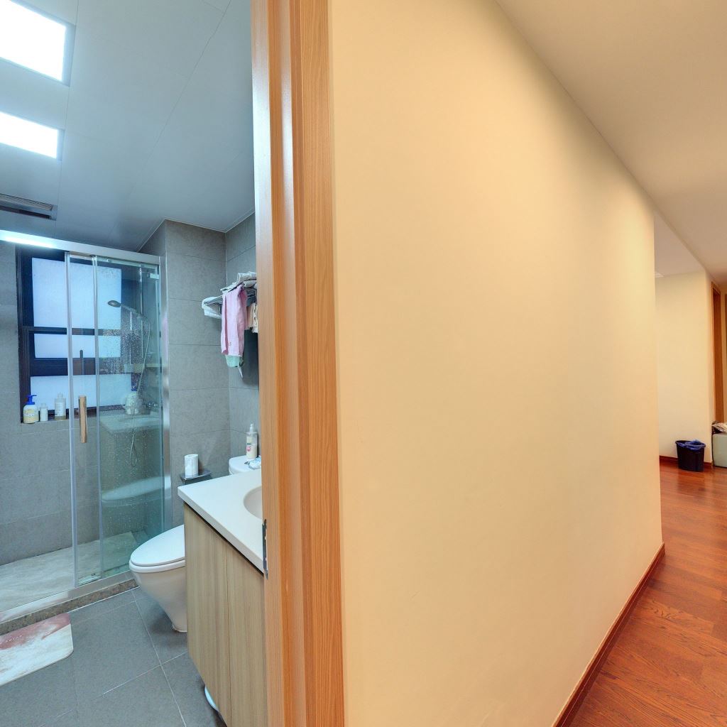 雍华府 4室2厅2卫 136m&sup2;