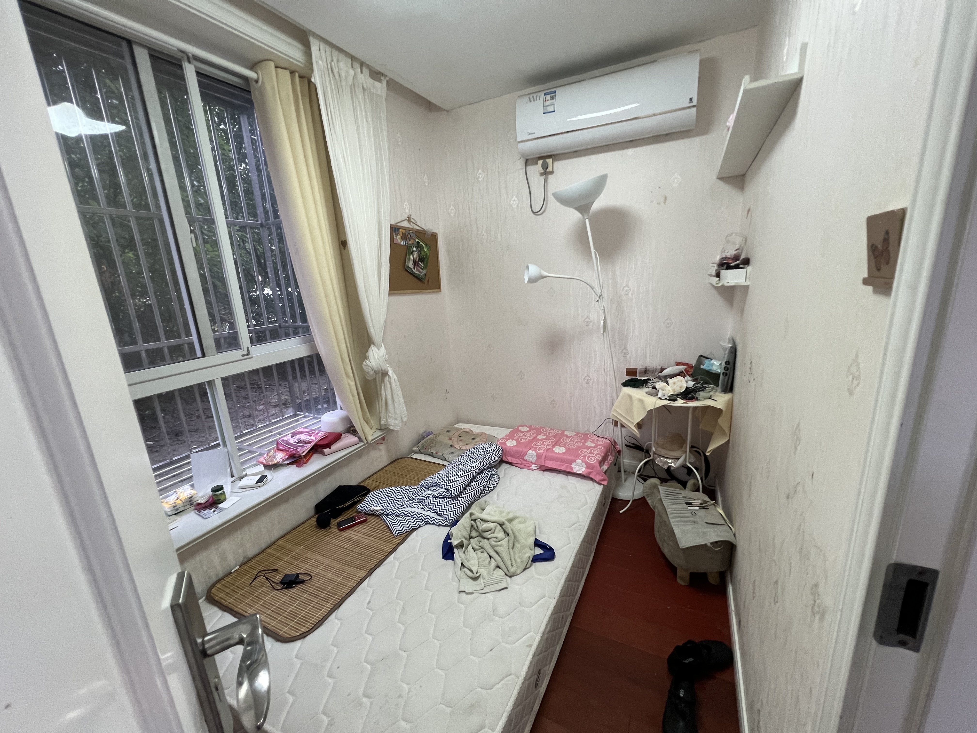 惠泽苑 3室1厅1卫 120m&sup2;