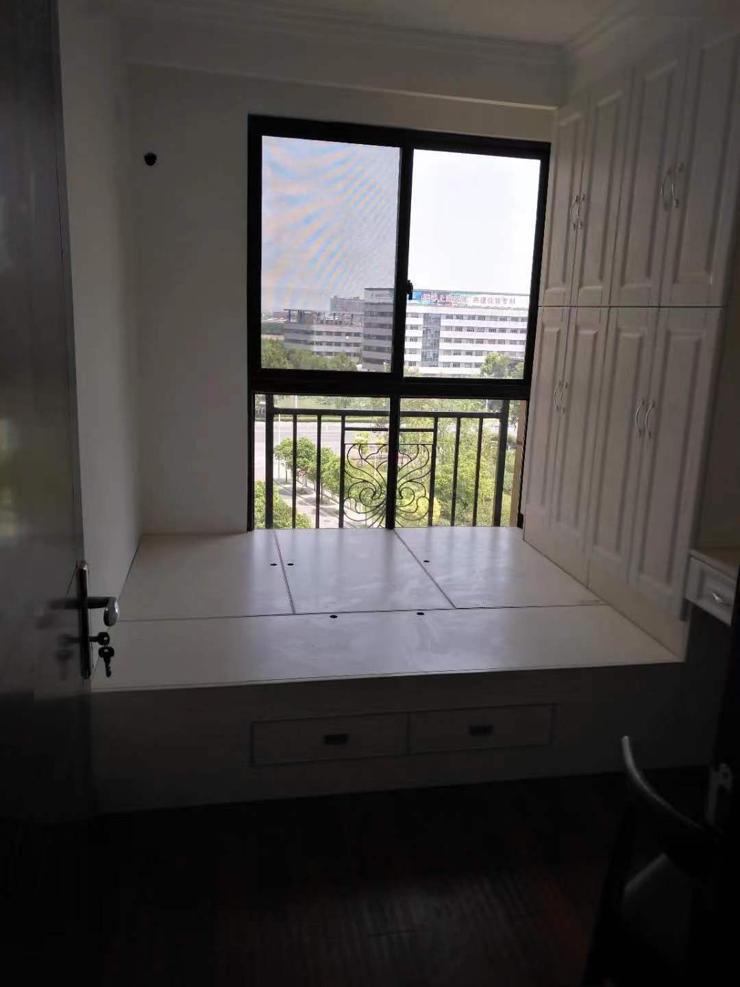 御景澜庭 3室2厅2卫 104.00m&sup2;