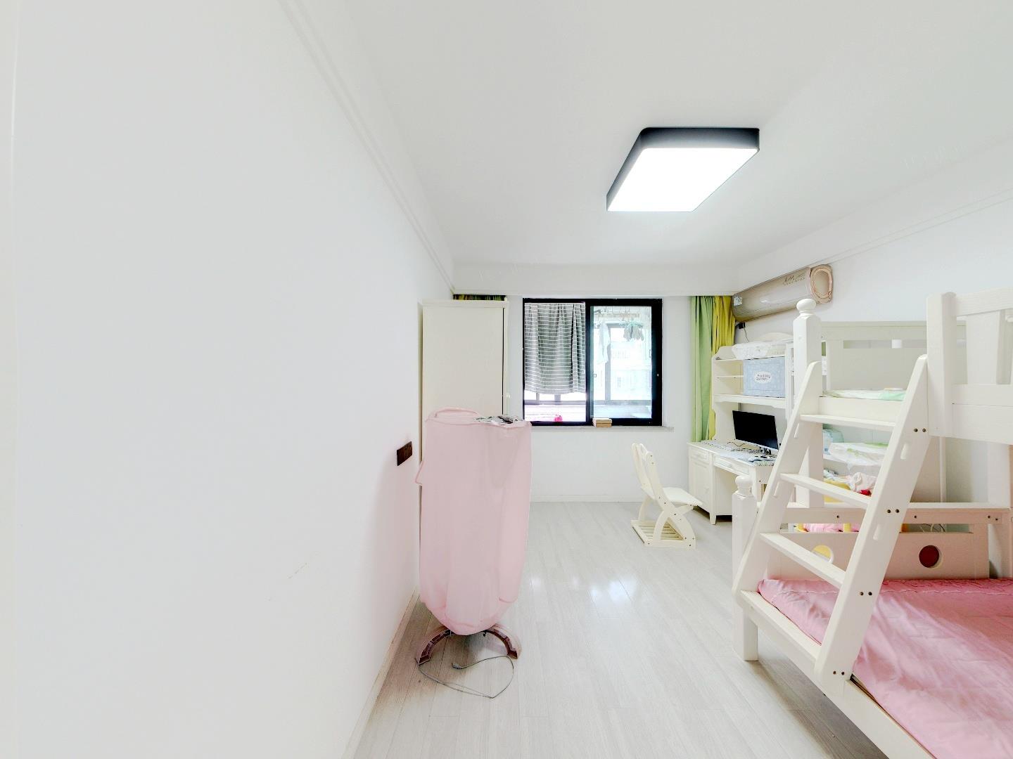 紫荆花园 5室2厅2卫 134.00m&sup2;