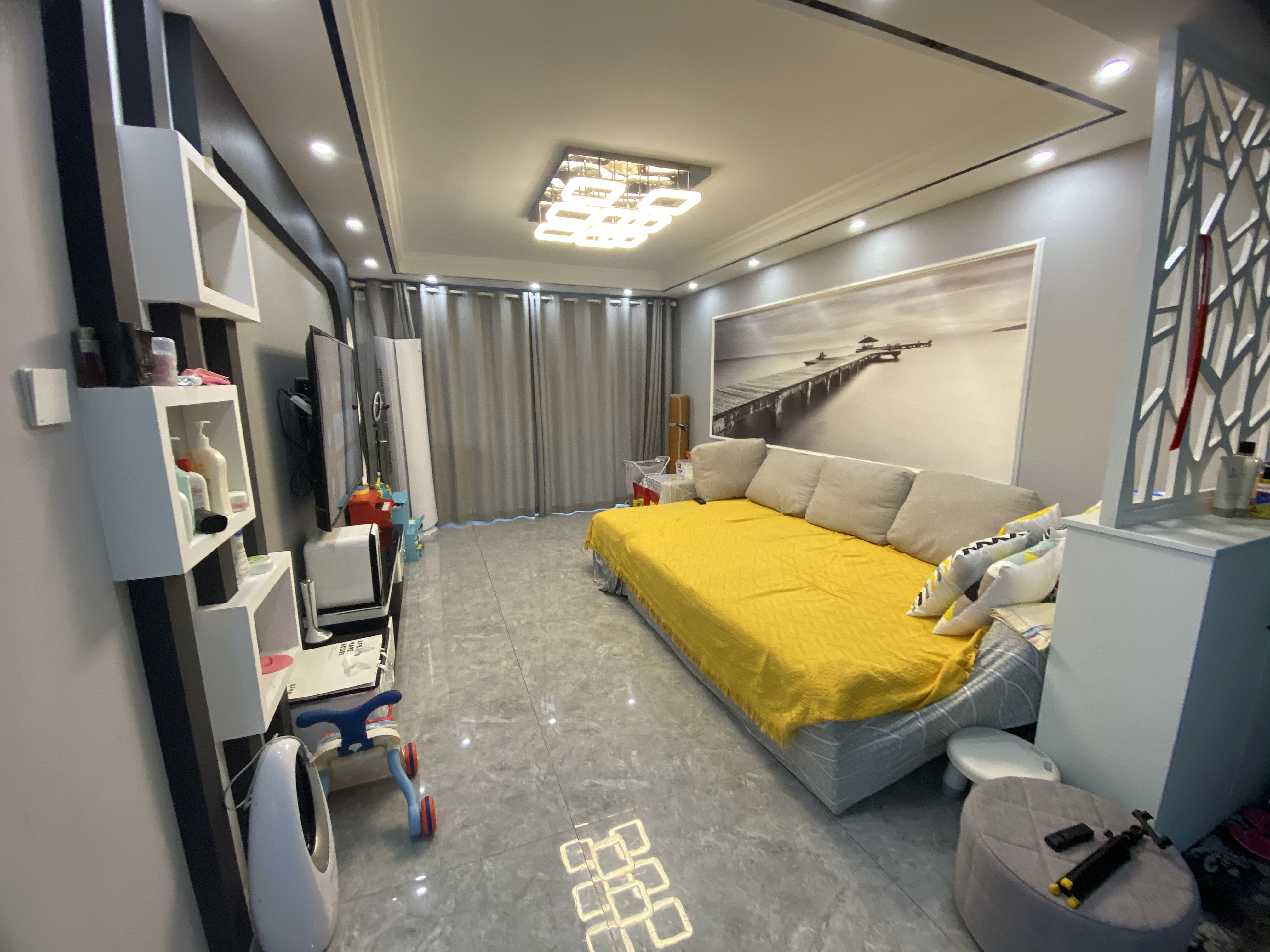 世纪新城 2室1厅1卫 92m&sup2;