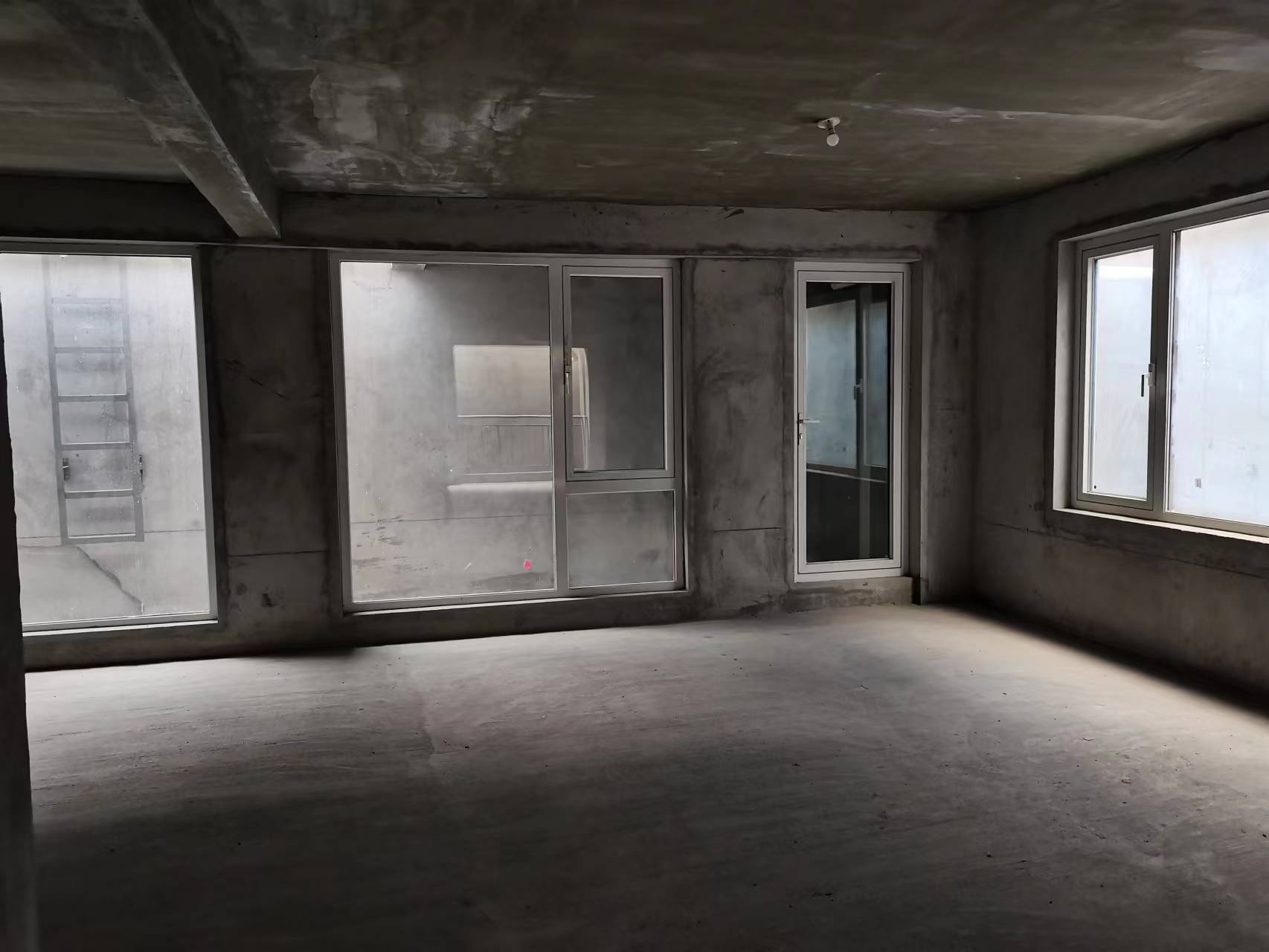 东宝&middot;怡沁园 4室2厅2卫 355.00m&sup2;