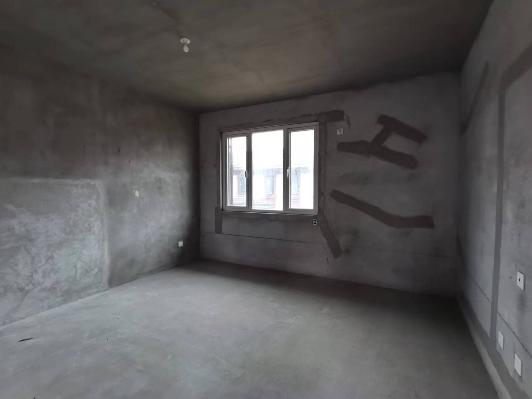 东宝&middot;怡沁园 4室2厅2卫 355.00m&sup2;