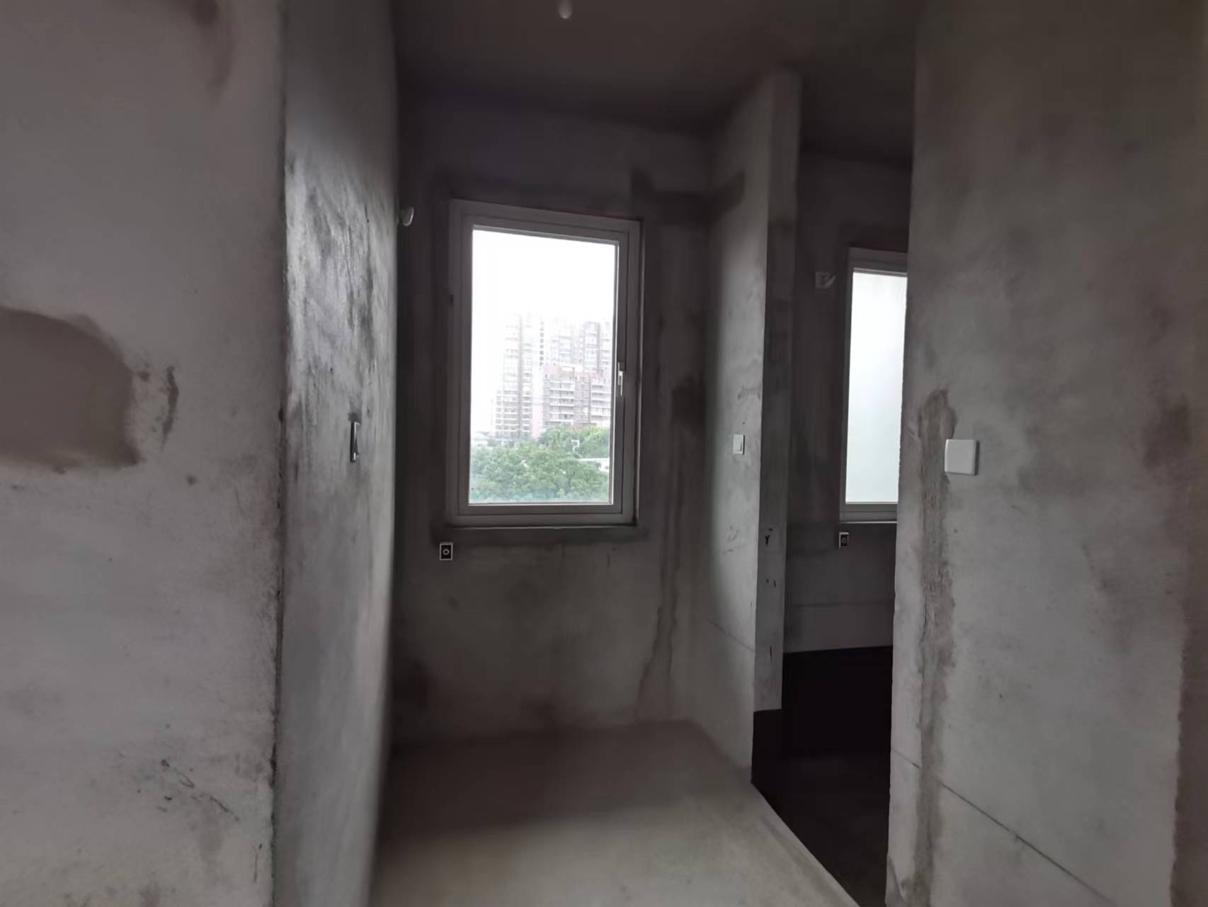 东宝&middot;怡沁园 4室2厅2卫 355.00m&sup2;