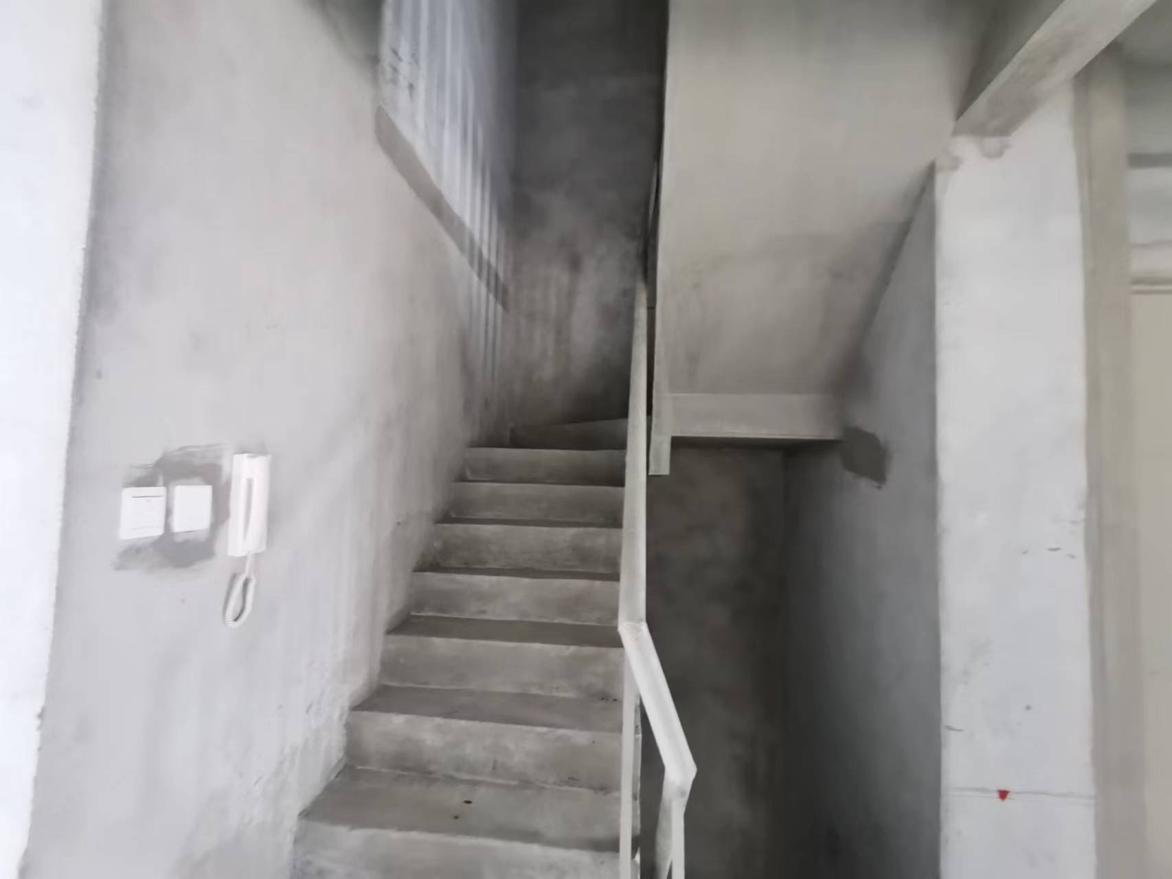 东宝&middot;怡沁园 4室2厅2卫 355.00m&sup2;