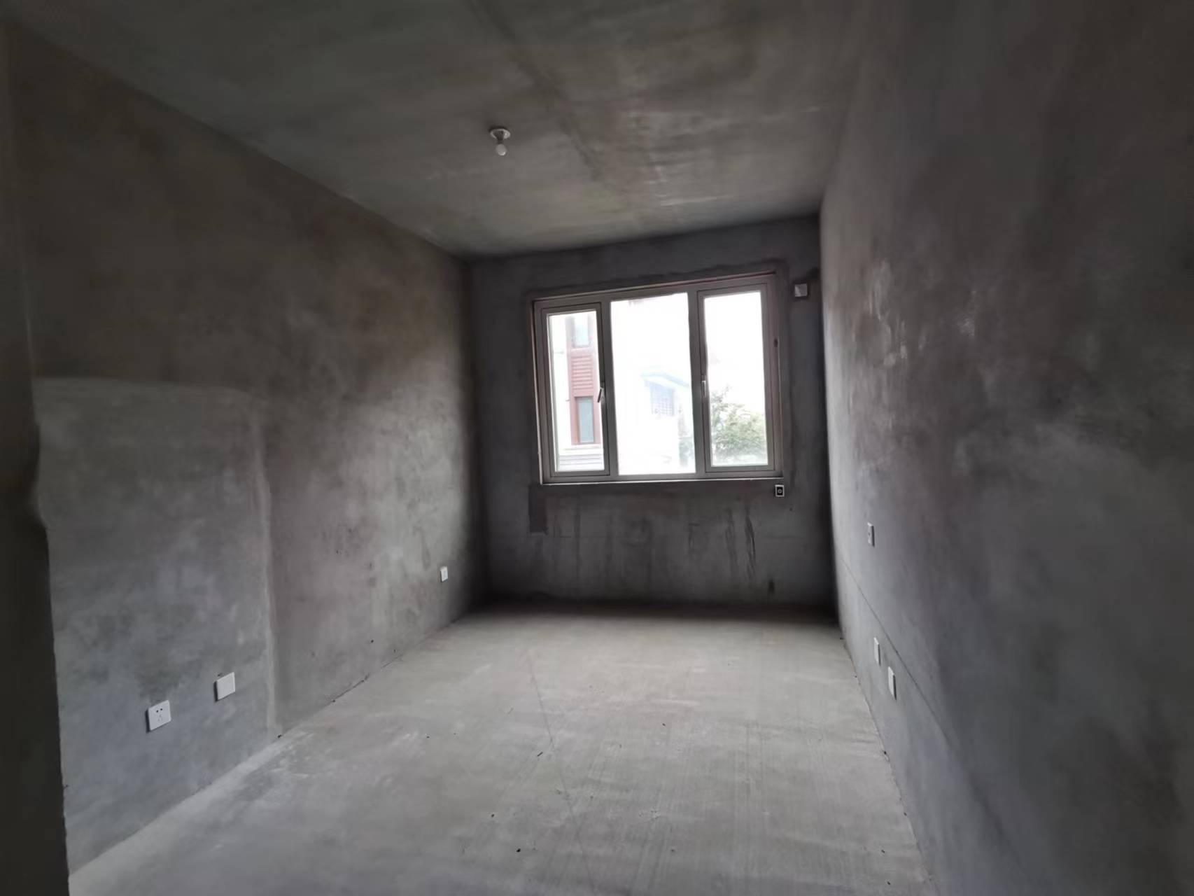 东宝&middot;怡沁园 4室2厅2卫 355.00m&sup2;