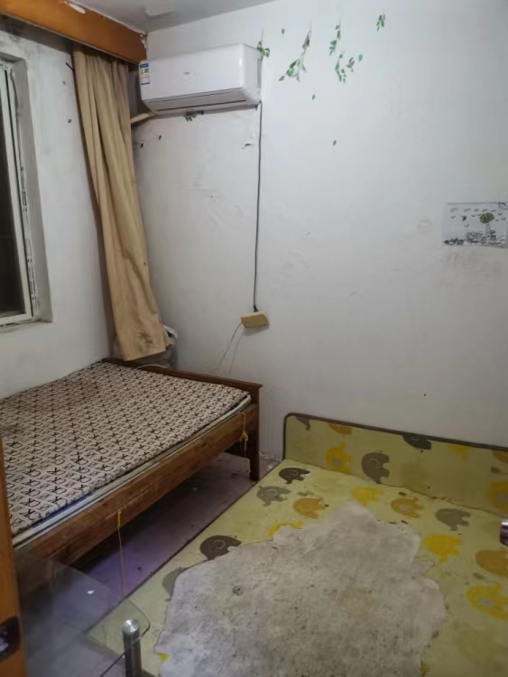 光明东村一期 3室1厅1卫 80m&sup2;