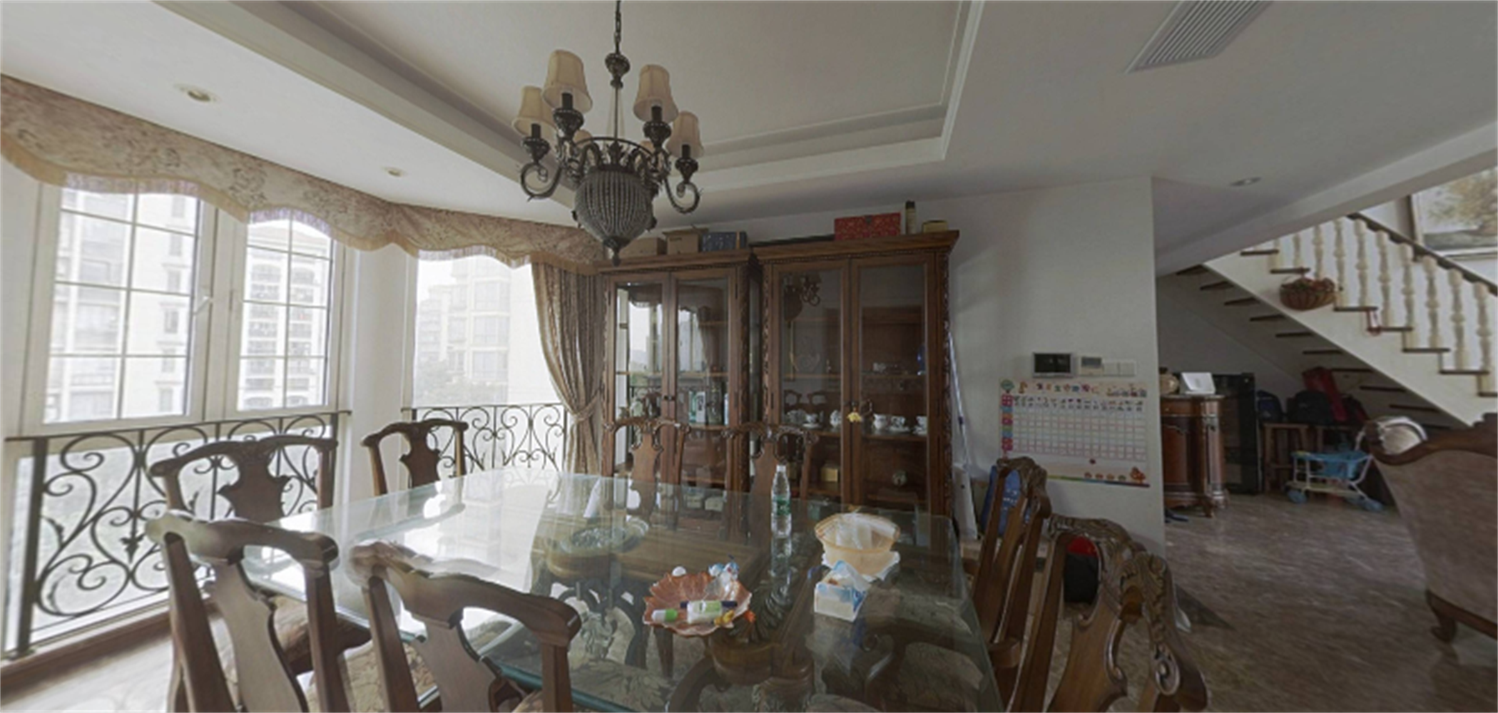优山美地花园南区 4室2厅2卫 331.00m&sup2;