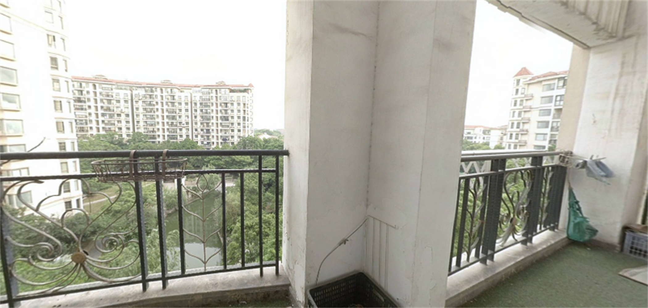 优山美地花园南区 4室2厅2卫 331.00m&sup2;