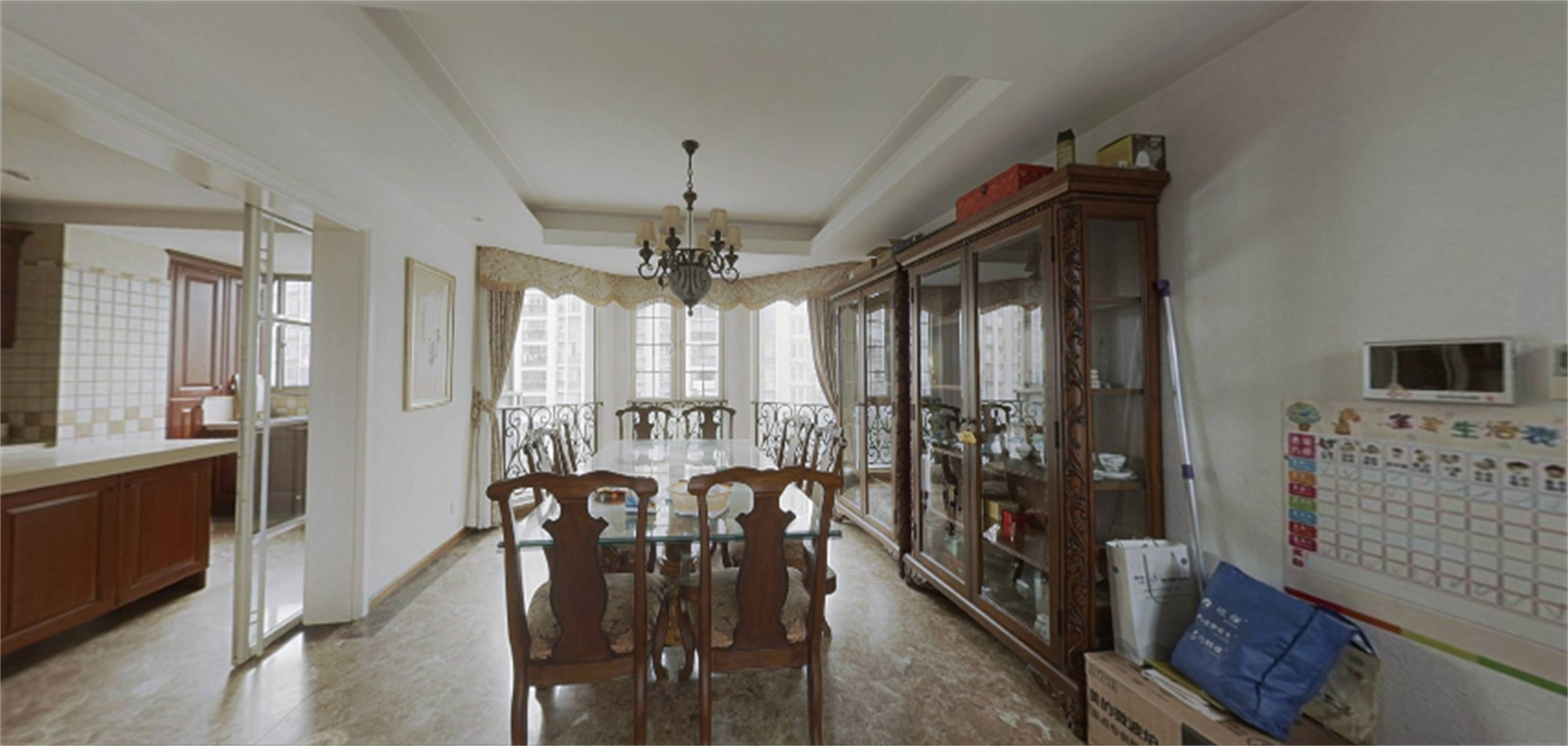 优山美地花园南区 4室2厅2卫 331.00m&sup2;