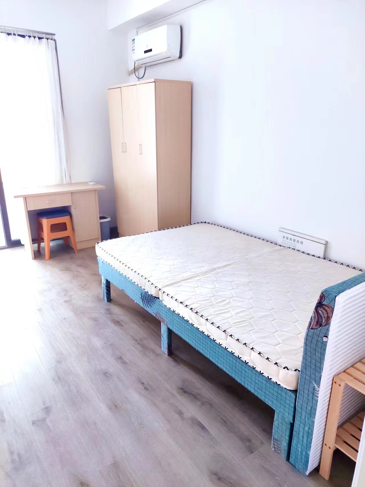 兴石花园 3室2厅2卫 130m&sup2;