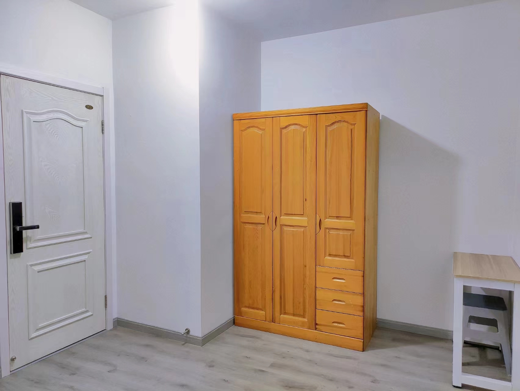 兴石花园 3室2厅2卫 130m&sup2;