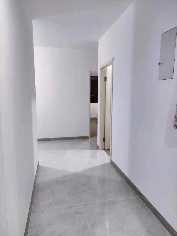 兴石花园 3室2厅2卫 130m&sup2;