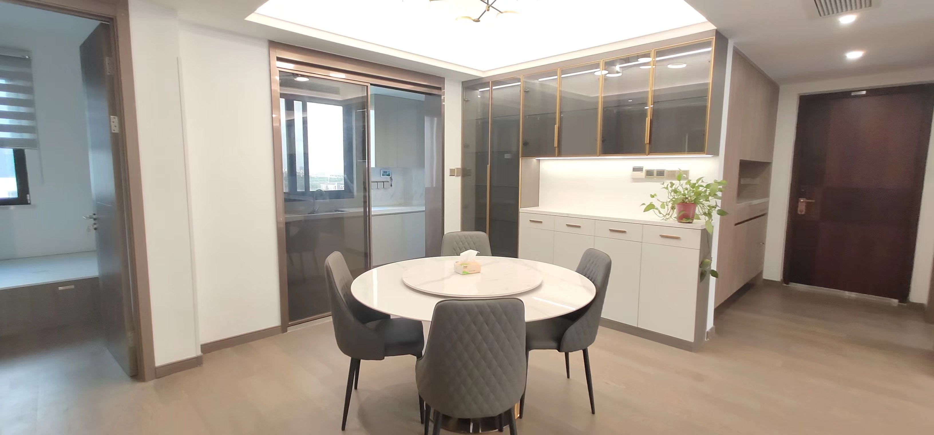 中海上东区 3室2厅2卫 124m&sup2;