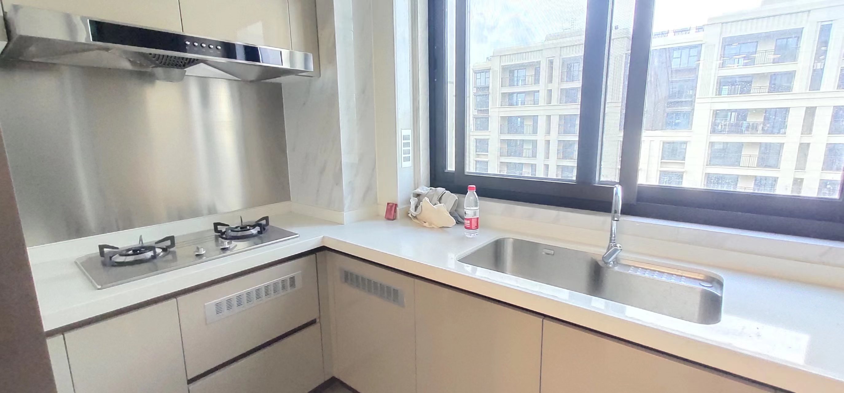 中海上东区 3室2厅2卫 124m&sup2;
