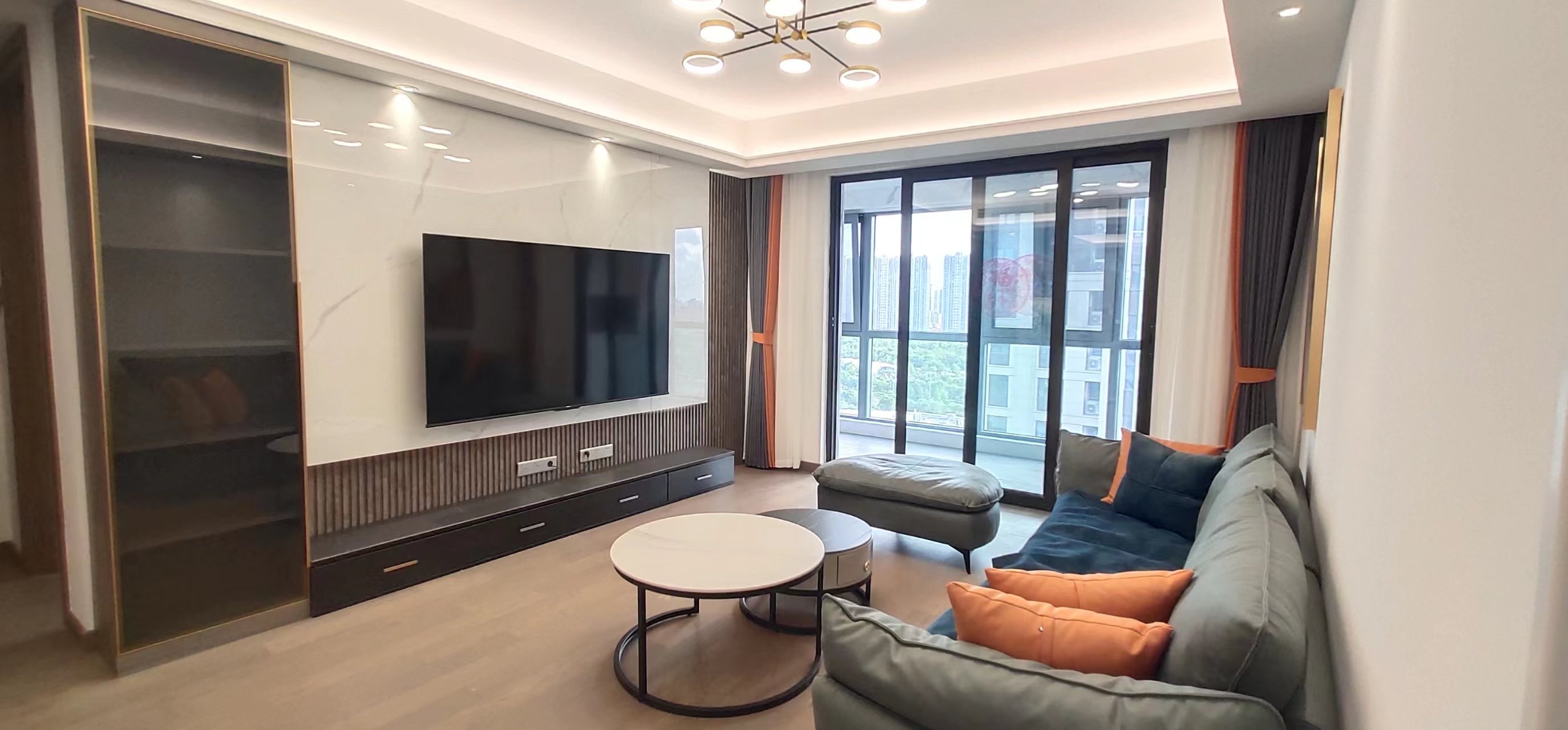 中海上东区 3室2厅2卫 124m&sup2;