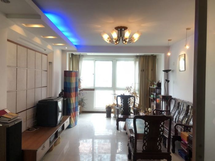 东昇花园 4室2厅2卫 173m&sup2;