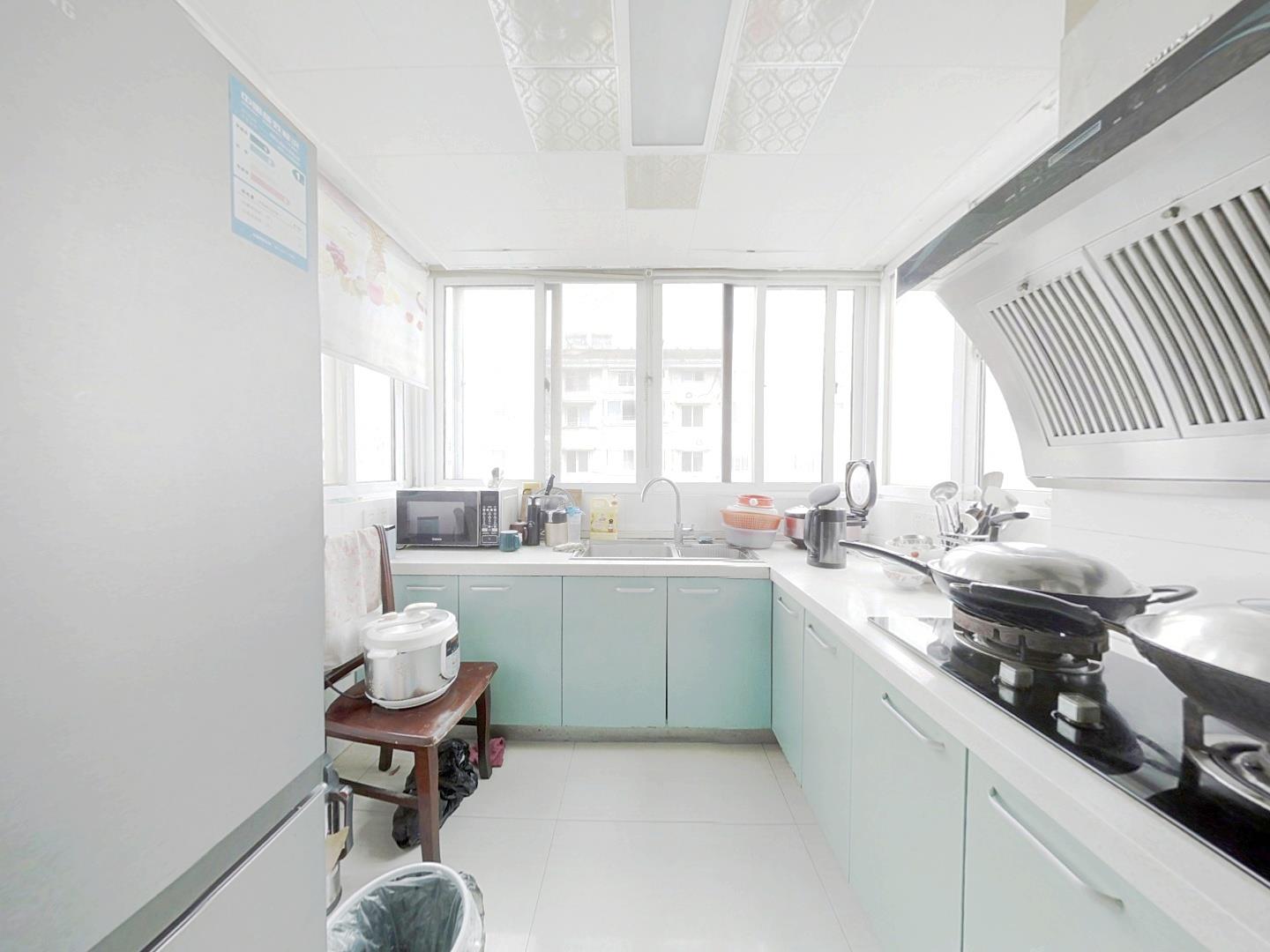 世纪新城 2室厅卫 82m&sup2;