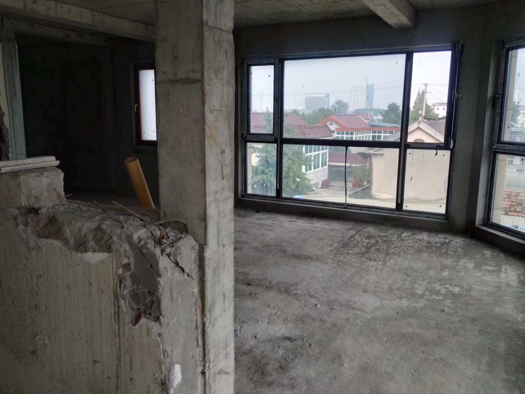东郊庄园 4室3厅3卫 368.00m&sup2;